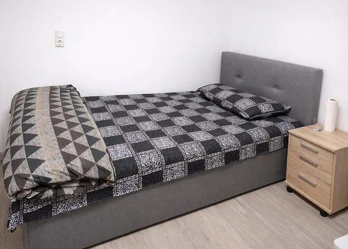 Bed & Breakfast Neureudashous T12 Munich
